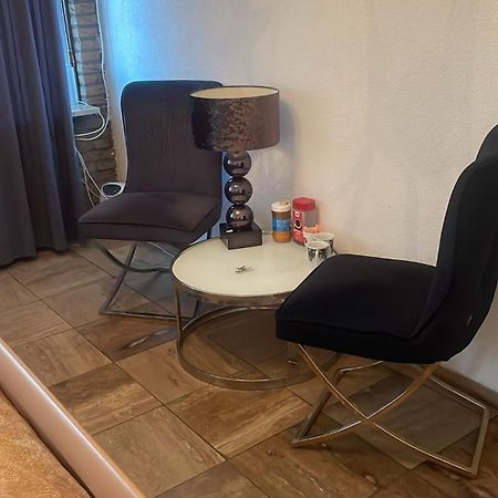 Private Room In The Centre Of טילבורג מראה חיצוני תמונה